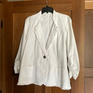 White ruffled detailed blazer